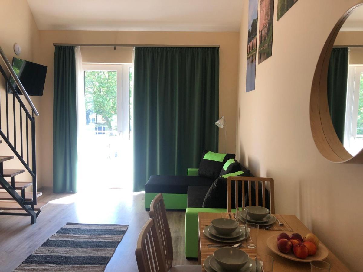 Castellum Apartmanhaz Gyula Buitenkant foto